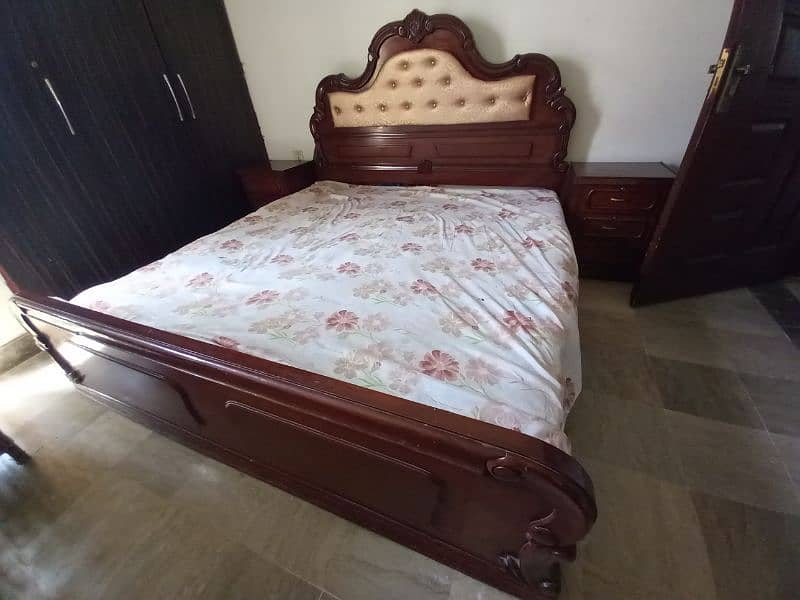 Bed along with 2 side tables & dressing Table 1