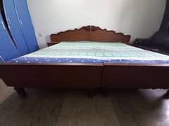 Bed along with Dressing Table for Sale