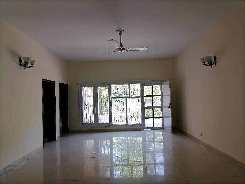 5400 Square Feet House For Rent In F-6 1