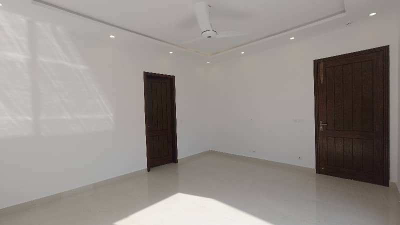1 Kanal Brand NEW FOR SALE Double Unit House Phase 7 DHA 25