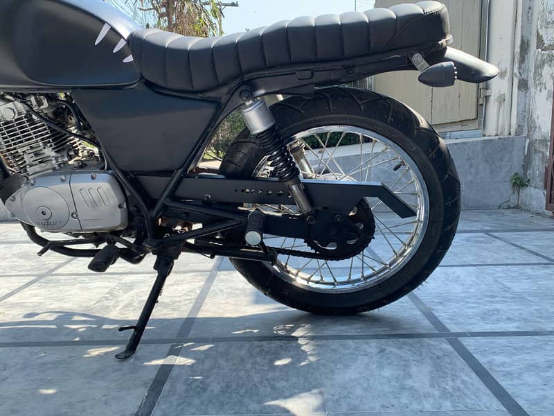 Suzuki gs150 converted into cafe racer with brand new parts sc exhaust 4