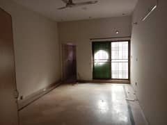 10 Marla Double Story House constructed by Owner at Ideal location in Allama Iqbal Town - Kamran Block 0