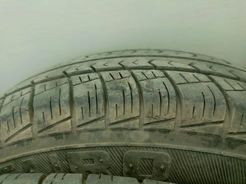 tyres with rims condition 6/10 1