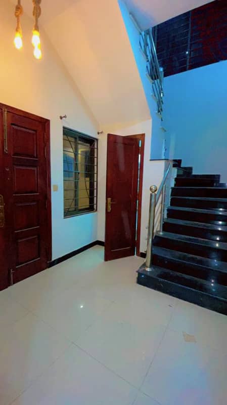 10 Marla House For Rent In Bahria Enclave At Good Location 5
