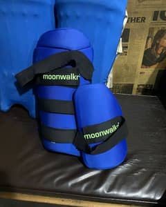 moonwalker batting thai available for fine quality and very low price