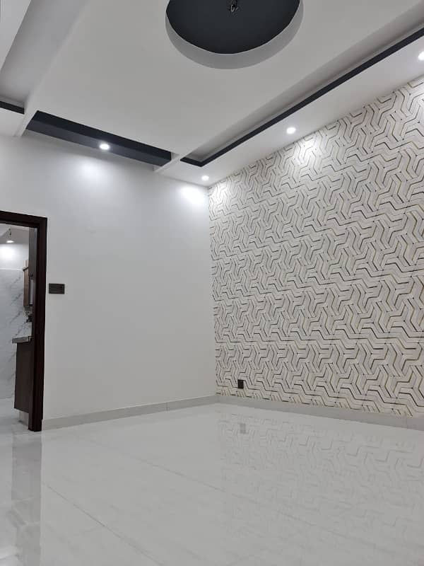 Commercial Office Silent Portion and Mazline Available For Rent In Gulistan E Jauhar Vip Block. 2