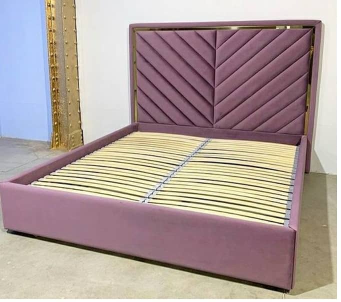 bed / bed set / poshish bed / double bed / bed /side tables / king bed 10