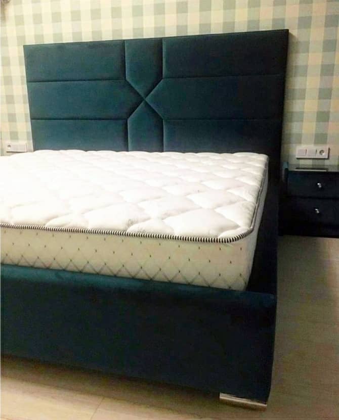 bed / bed set / poshish bed / double bed / bed /side tables / king bed 12