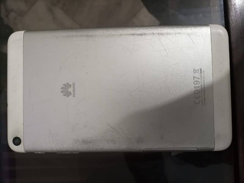 Huawei MediaPad 7.0 (T1- 701U) 4