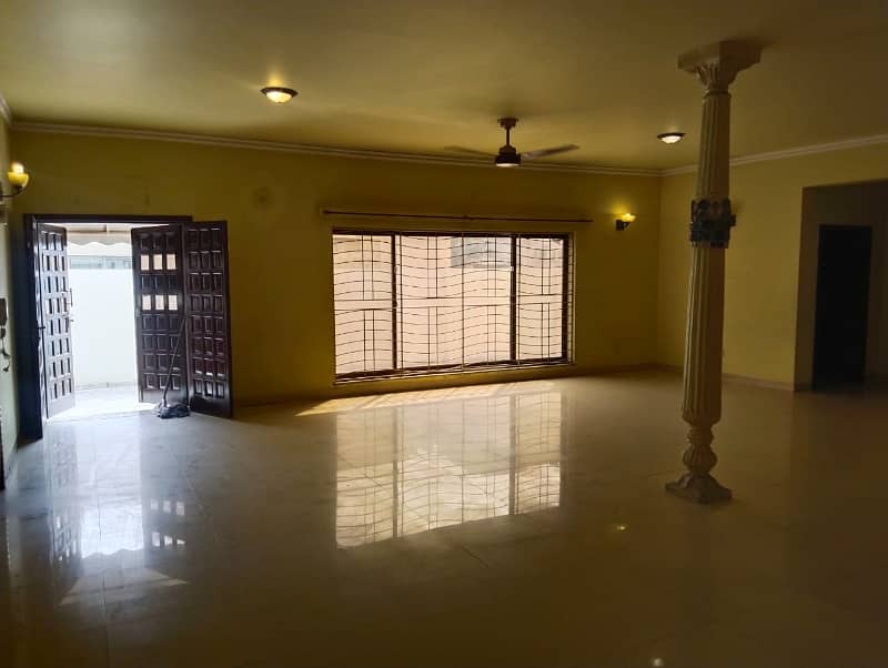 one Kunal house for rent in Shaheen block Bahria Town Lahore with gas 21