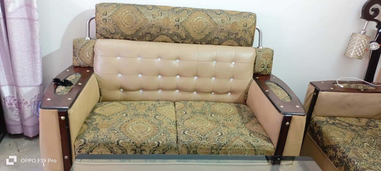 6 seater Sofa set for sale 0