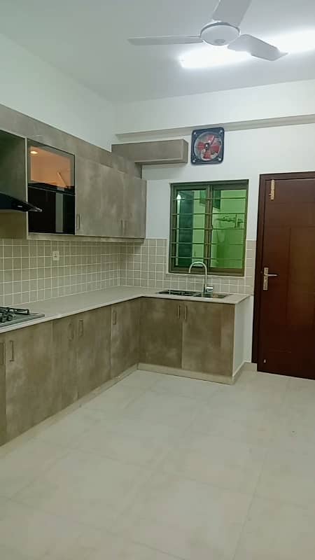3 Bed Apartment Available for Sale in Askari 11 Lahore 14