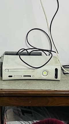xbox 360 with 2 controller