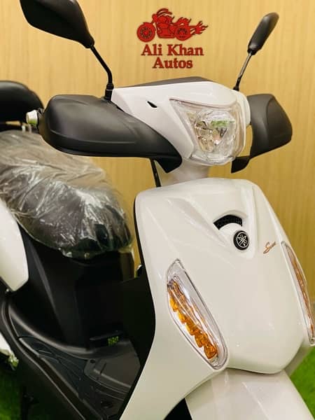 Female Girls Ladies Scooty Scooter Electric Petrol Automatic 13