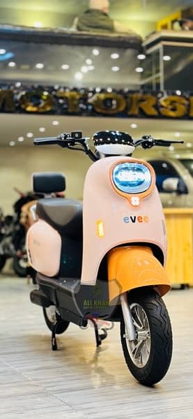 EVEE C1 AIR SCOOTY SCOOTER AUTOMATIC GENZ NISA MALE FEMALE PETROL EV 18