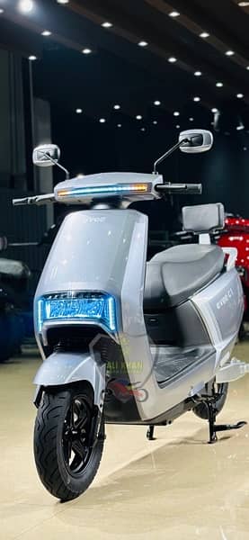 EVEE C1 AIR SCOOTY SCOOTER AUTOMATIC GENZ NISA MALE FEMALE PETROL EV 19
