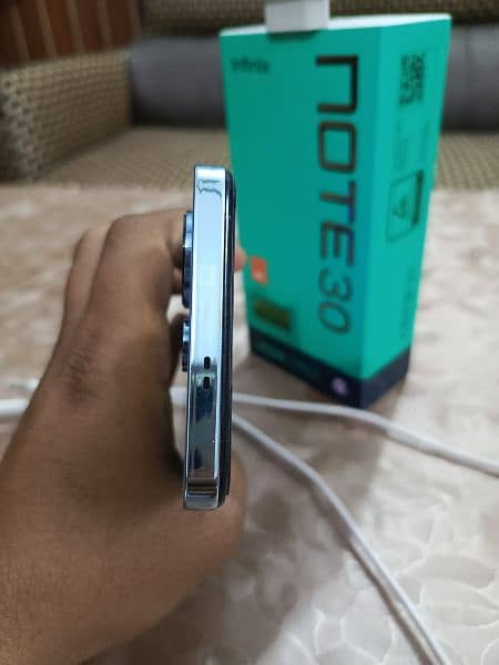 Infinix Note 30  for sale A one  condition. 2