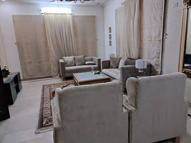 beautiful kanal New upper portion available for rent in g10 Islamabad at big street, 3 bedrooms with bathrooms, drawing, dining, TVL, car porch, All miters separate and gate separate, water boring, near to park, near to markaz. 4
