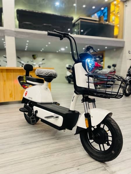 EZ BIKE LY FLIPPER WONDER SUPER BIKE SCOOTY CYCLE SCOOTER KIDS BOY GIR 18