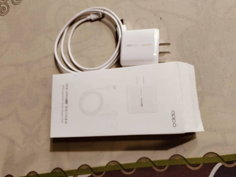 oppo 65W SuperVooc charger 2