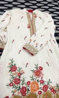 2pc stitched emroided suit white 0