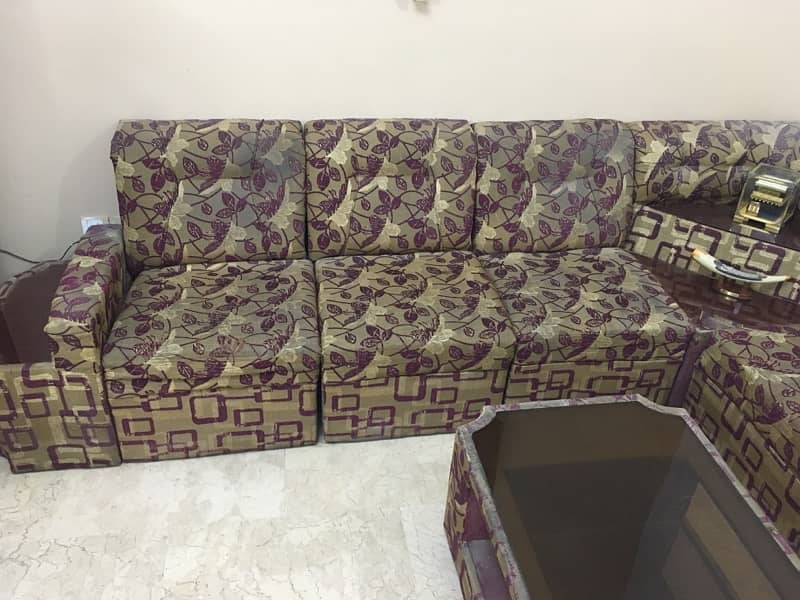 Excellent 6 seater sofa set with a big center table 1
