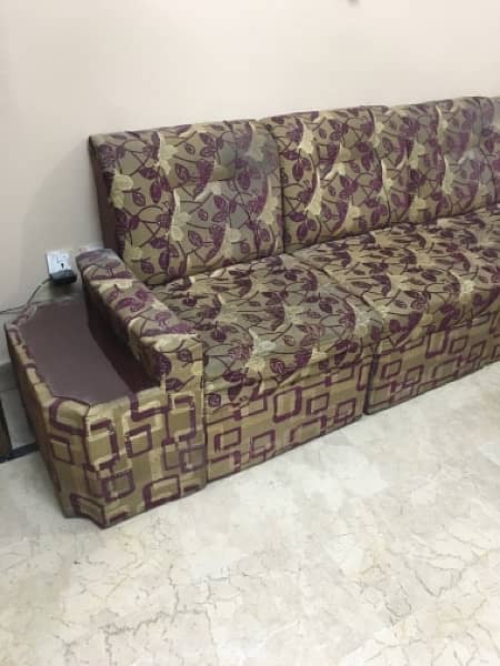 Excellent 6 seater sofa set with a big center table 2