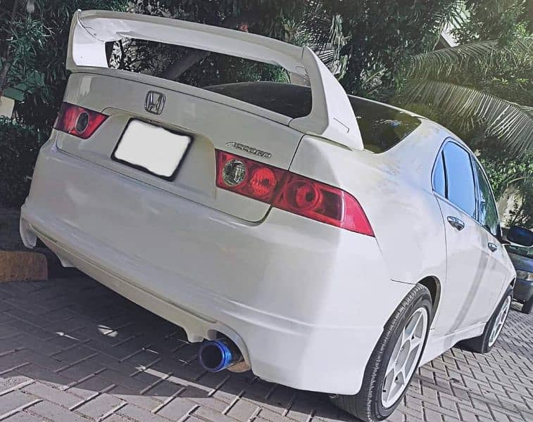 Honda Accord CL7 (Pearl White) 1