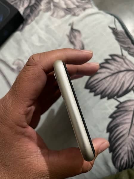 iphone 11 PTA Approved 5