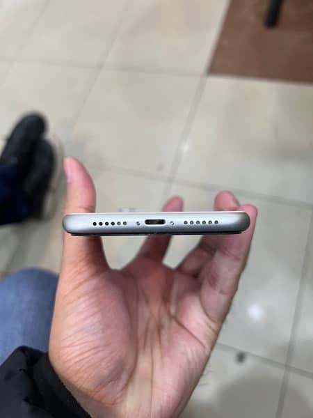 iphone 11 PTA Approved 16