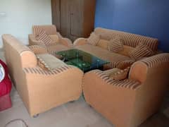 7 Seater Sofa Set New Condition