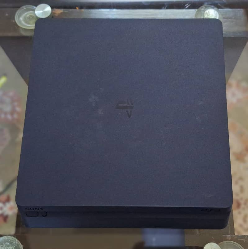 Playstation 4 (PS4) 500 GB with Controller and Box 3