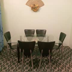Dinner 6 seater table ss chairs in good condition