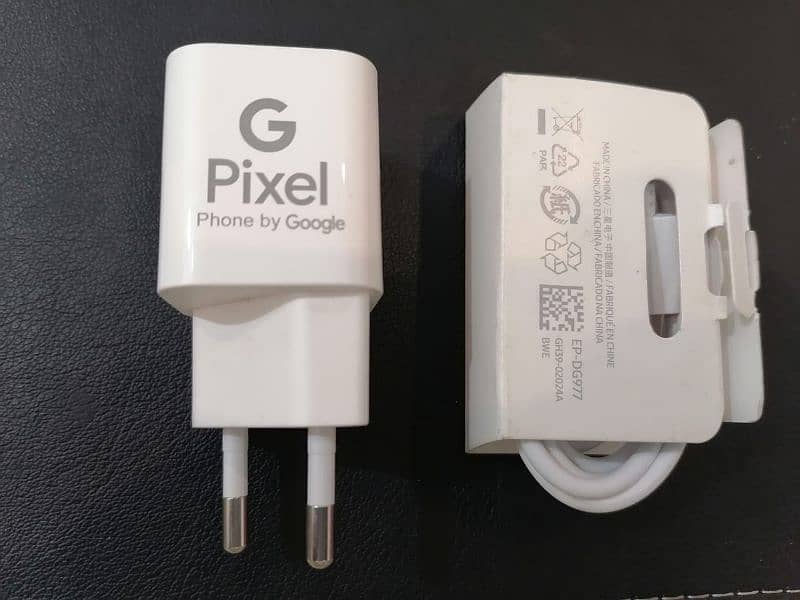 GOOGLE PIXEL ORIGINAL with c to c Cable 1