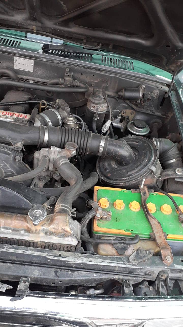 Toyota Hilux Surf 2400cc Turbo  | 1992 / 2016 Model 10