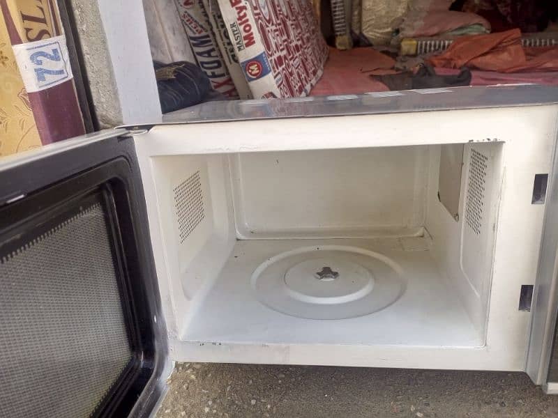 MICROWAVE OVEN FOR SALE 5