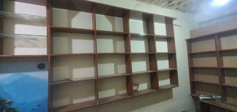 kiryana shop new fitting for sale,,demand 1,2 lac,,30k security. 6