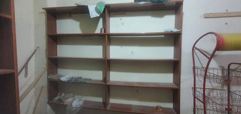 kiryana shop new fitting for sale,,demand 1,2 lac,,30k security. 7