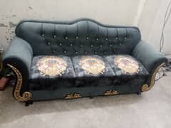 haroon sofa and chair 0