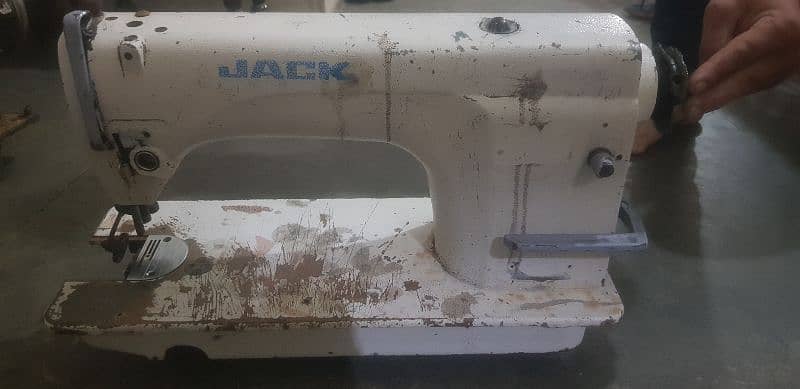 Jack sewing machine 0