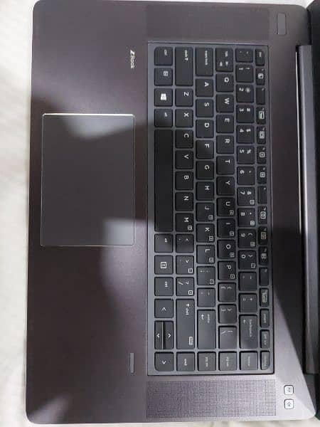 HP ZBook Studio G3 in Excellent Condition 1