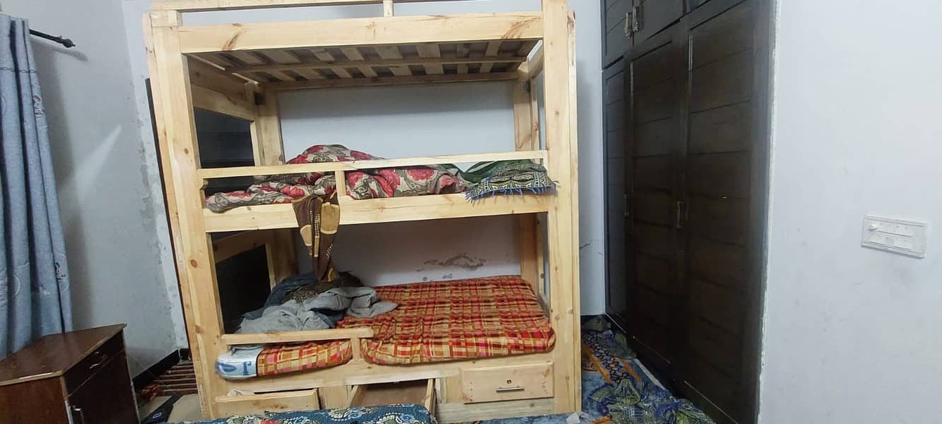 Triple bunk child 3 bed blank 2
