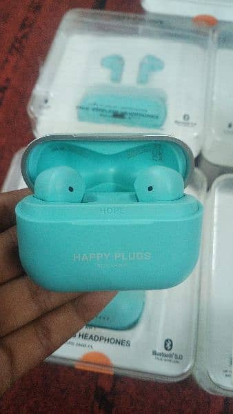 HAPPY PLUG AIRPODS BRANDED EUROPEAN AIRPODS WHOLESALE RATE IN PAKISTAN 5