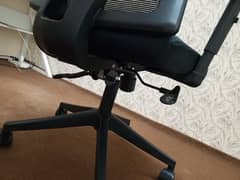 Gaming and working chair