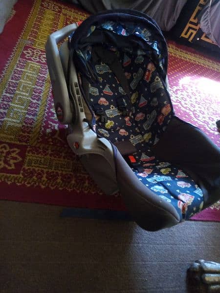 baby chair and baby swing for sale 4