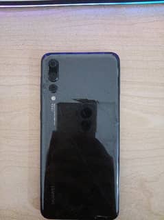Huawei P20 Pro 8/128 Back Completely Cracked
