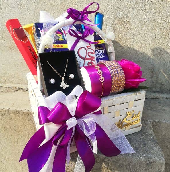 Eidi gift basket available 0