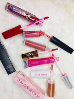*Lip Gloss Deal for 800rs. *

5 matte and glossy lip glosses 0