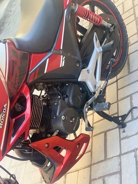 Honda Cb 150F for urgent sale read add  only call plz 3