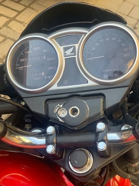 Honda Cb 150F for urgent sale read add  only call plz 5